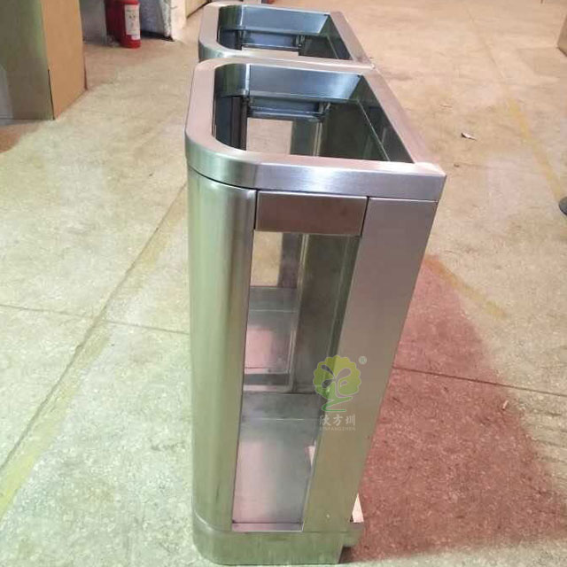 地鐵站透明分類果皮箱