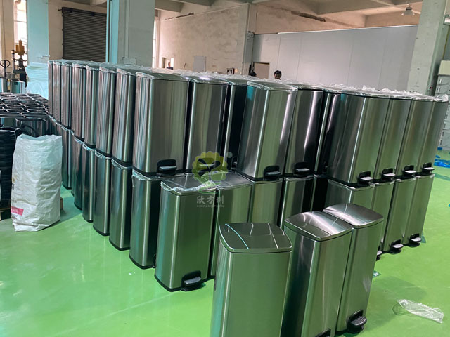 家用室內(nèi)不銹鋼腳踏果皮桶