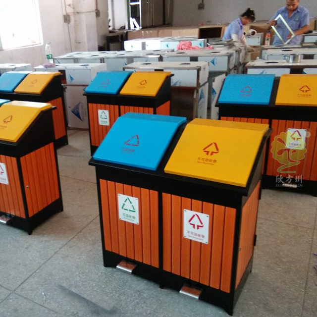 腳踏式分類鋼木垃圾箱