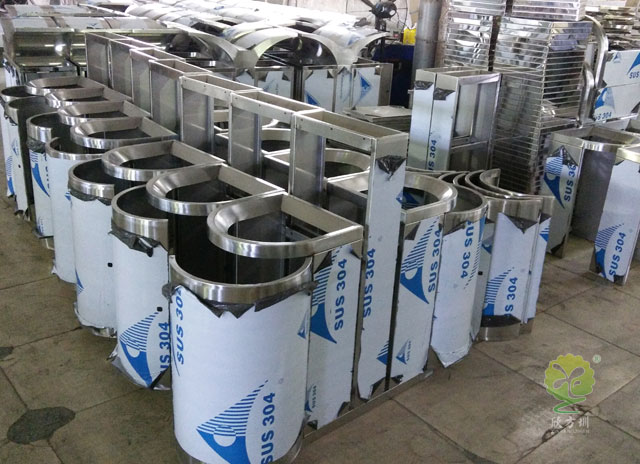 果皮箱工廠批量生產(chǎn)