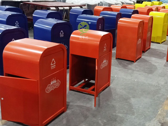 戶外景區方形鋼制垃圾箱