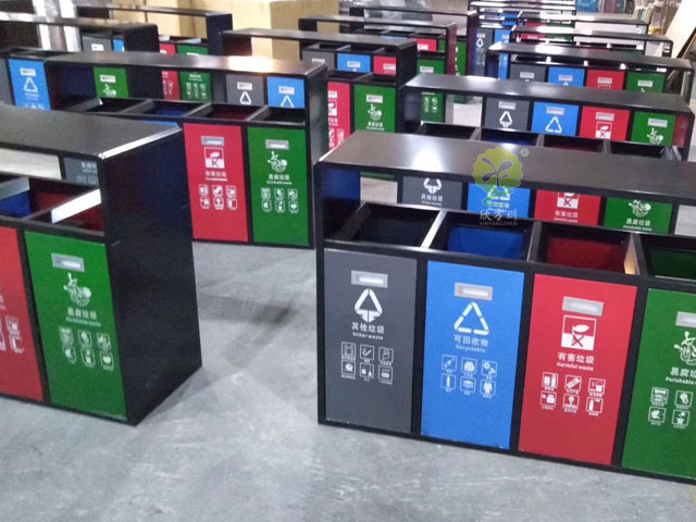 戶外四分類垃圾果皮箱